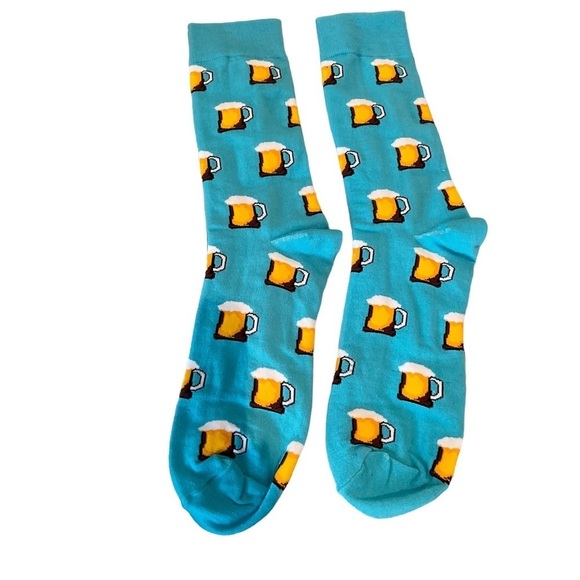 New Woman's All Over Beer Print Crew Socks - Picture 3 of 3